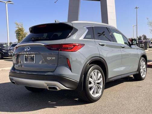 2022 INFINITI QX50 LUXE