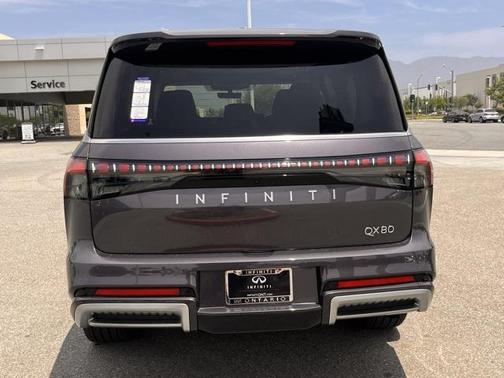 2025 INFINITI QX80 Luxe
