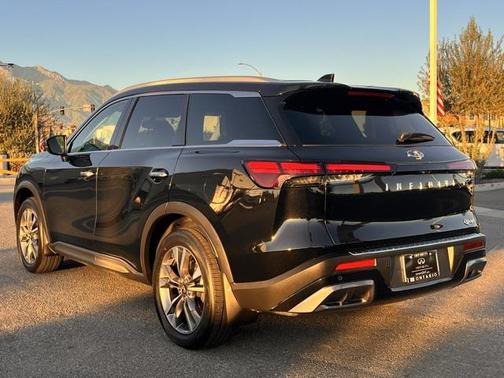 2022 INFINITI QX60 Luxe