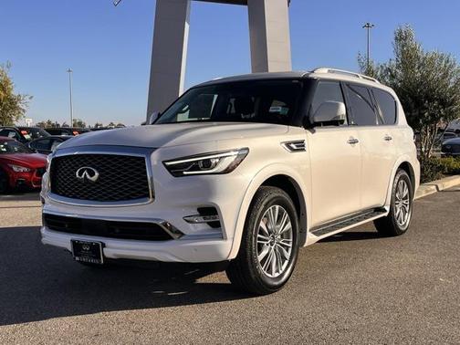 2024 INFINITI QX80 Luxe