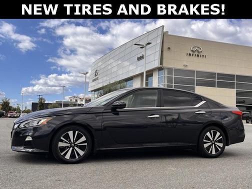 2021 Nissan Altima 2.5 SV