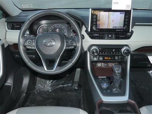 Photo 1 of 3 of 2019 Toyota RAV4 Limited