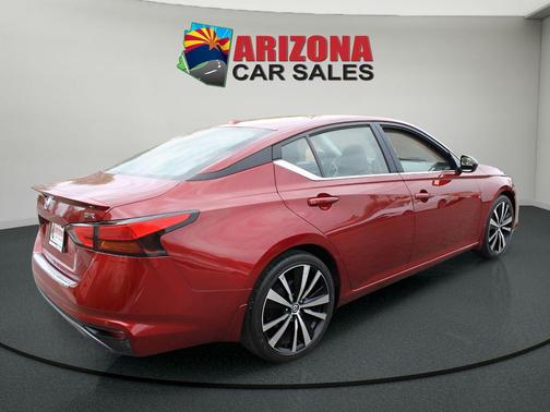 2022 Nissan Altima SR FWD