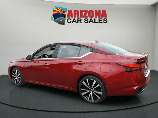2022 Nissan Altima SR FWD