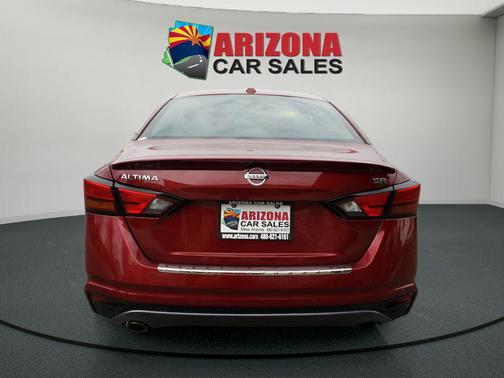 2022 Nissan Altima SR FWD