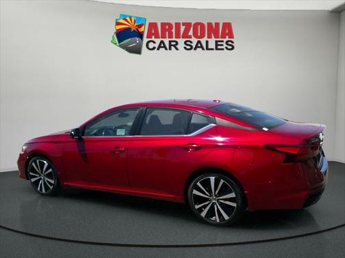2021 Nissan Altima SR FWD