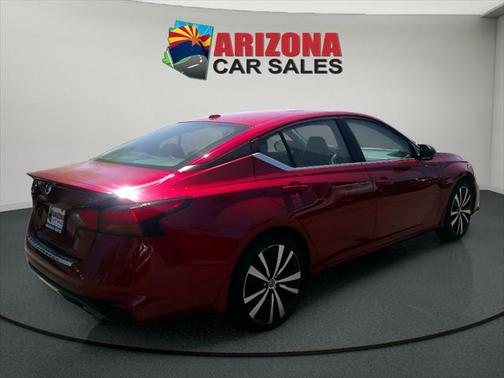 2021 Nissan Altima SR FWD