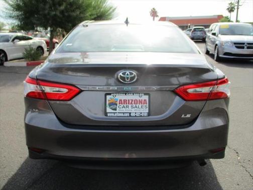 Photo 4 of 49 of 2020 Toyota Camry LE