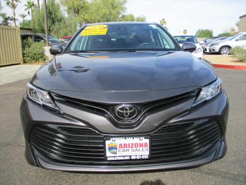 Photo 2 of 49 of 2020 Toyota Camry LE