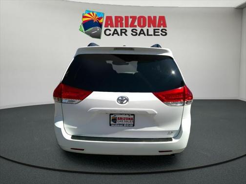 2014 Toyota Sienna LE