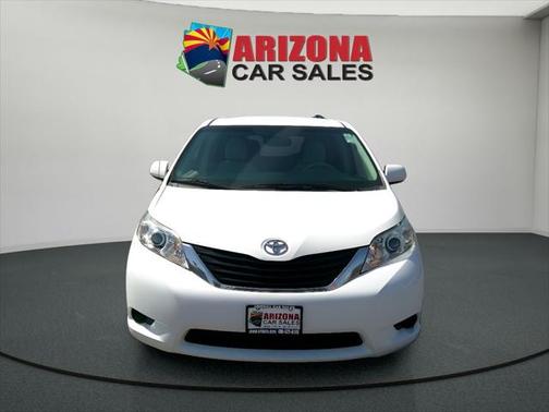 2014 Toyota Sienna LE