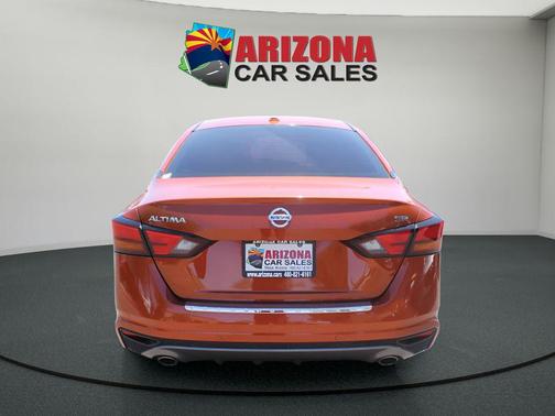 2022 Nissan Altima SR FWD