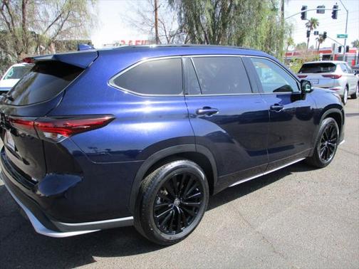 2024 Toyota Highlander XSE