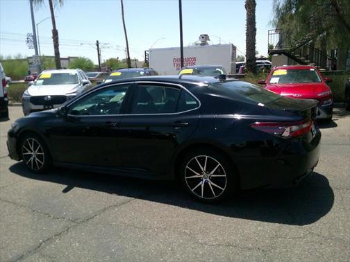 2022 Toyota Camry SE