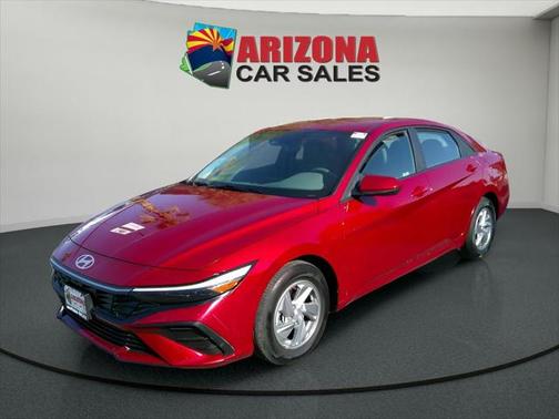 2024 Hyundai ELANTRA SE