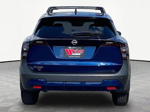 Deep Blue Pearl 2026 Nissan Kicks SV
