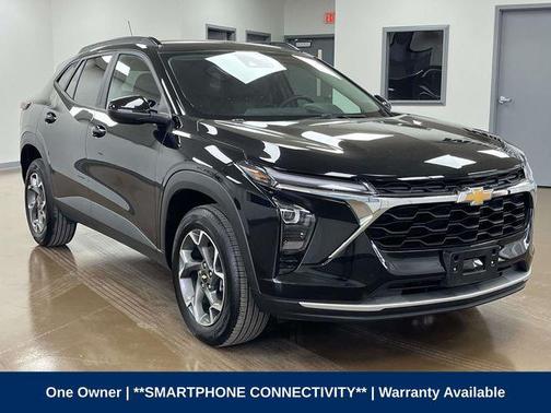 Mosaic Black Metallic 2024 Chevrolet Trax LT