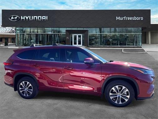 2022 Toyota Highlander Hybrid XLE