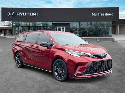 2023 Toyota Sienna XSE 7 Passenger