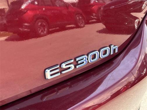 2020 Lexus ES 300h Base