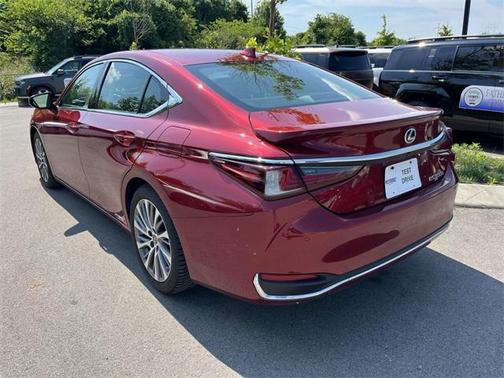 2020 Lexus ES 300h Base