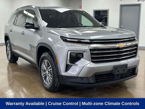 Sterling Gray Metallic 2024 Chevrolet Traverse LT