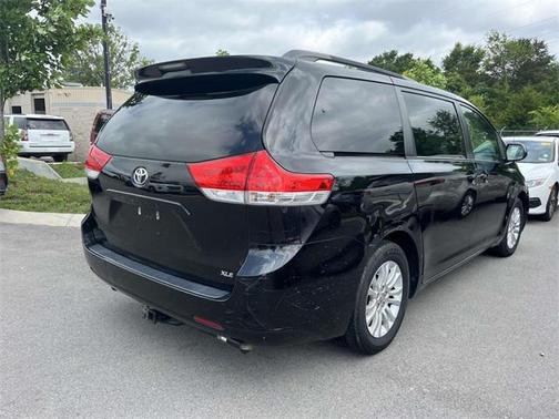 2012 Toyota Sienna XLE