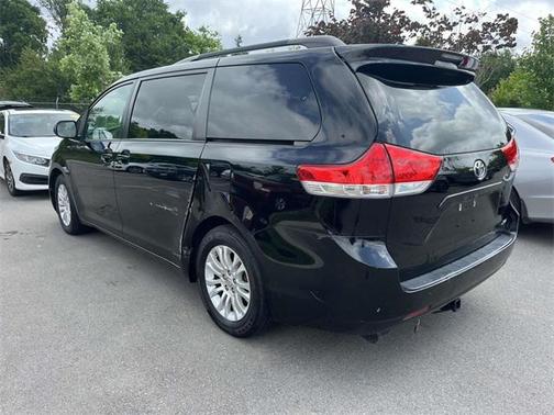 2012 Toyota Sienna XLE