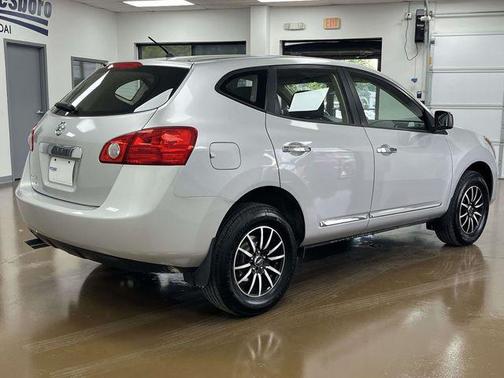 Brilliant Silver 2014 Nissan Rogue Select S
