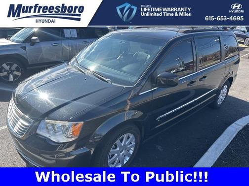 2016 Chrysler Town & Country Touring