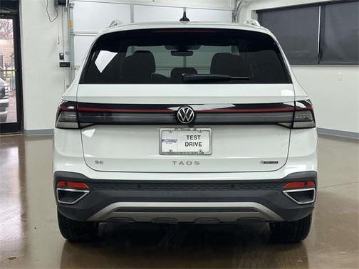 2025 Volkswagen Taos 1.5T SE