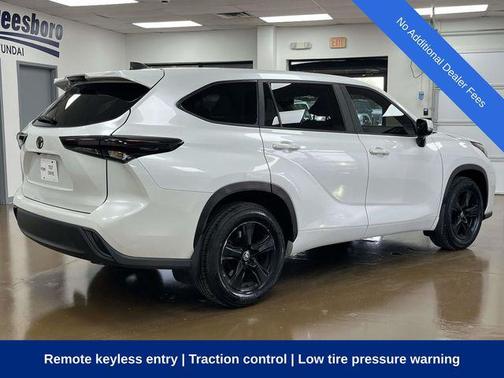 Wind Chill Pearl 2023 Toyota Highlander LE