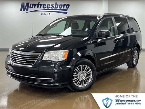 2014 Chrysler Town & Country Touring-L
