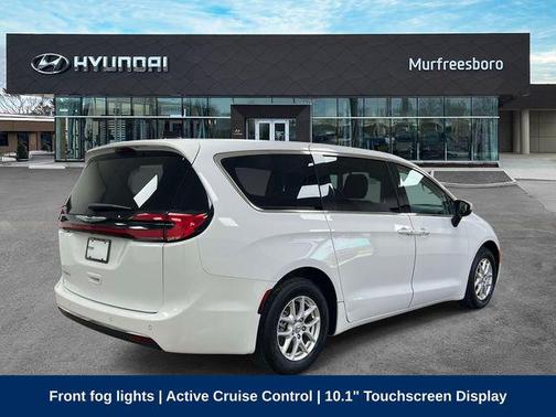 Bright White Clearcoat 2023 Chrysler Pacifica Touring L