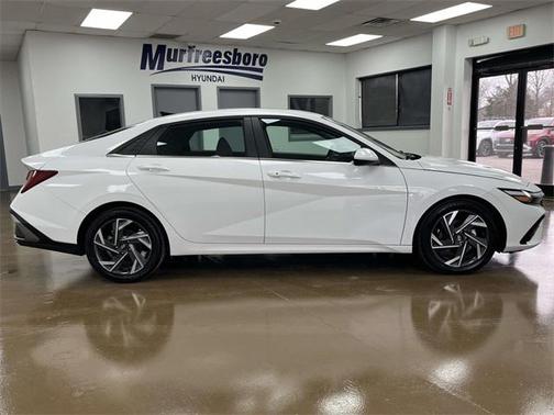 2025 Hyundai ELANTRA SEL