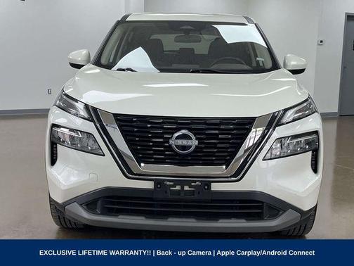Pearl White Tricoat 2023 Nissan Rogue SV