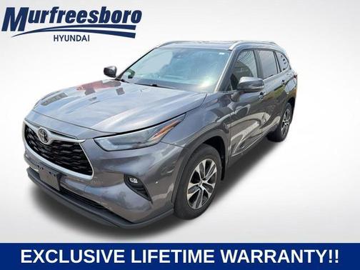 Magnetic Gray Metallic 2023 Toyota Highlander XLE