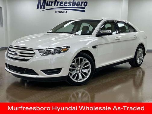 White Platinum Clearcoat Metallic 2018 Ford Taurus Limited