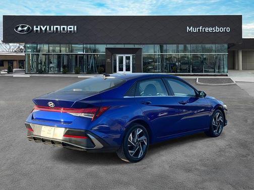 2025 Hyundai ELANTRA SEL