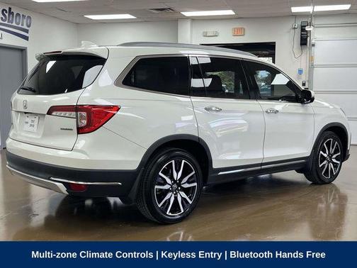White Diamond Pearl 2019 Honda Pilot Touring 8-Passenger