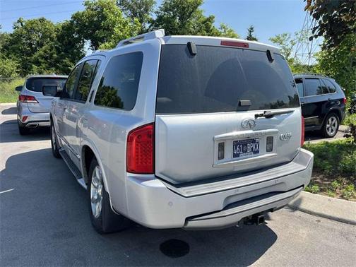 2004 INFINITI QX56 Base