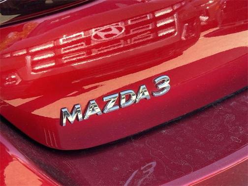 2022 Mazda Mazda3 FWD w/Preferred Package