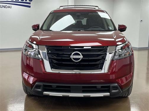 2025 Nissan Pathfinder Platinum FWD