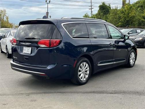 2018 Chrysler Pacifica Touring-L Plus