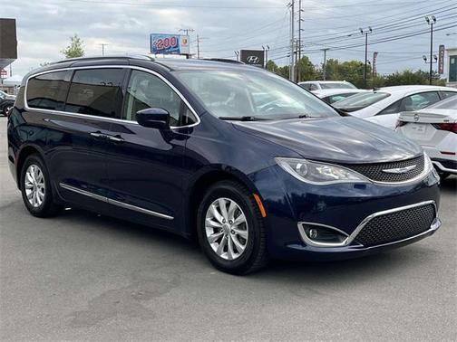 2018 Chrysler Pacifica Touring-L Plus