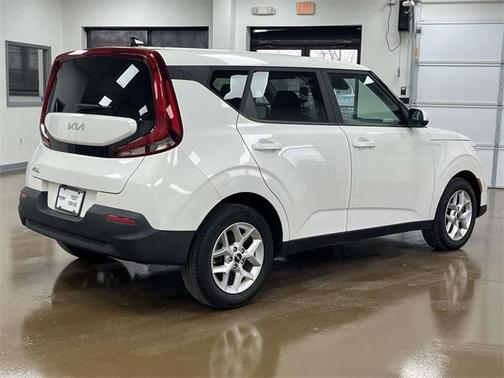 2022 Kia Soul LX