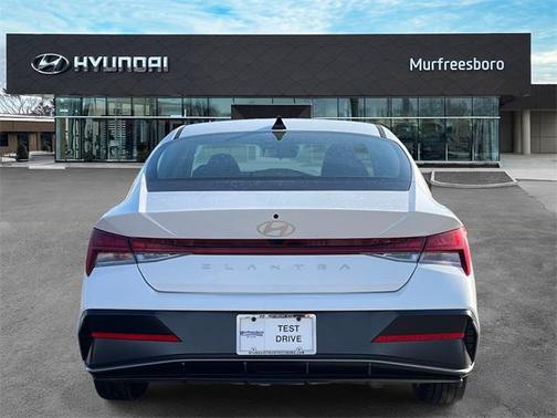 2025 Hyundai ELANTRA SEL