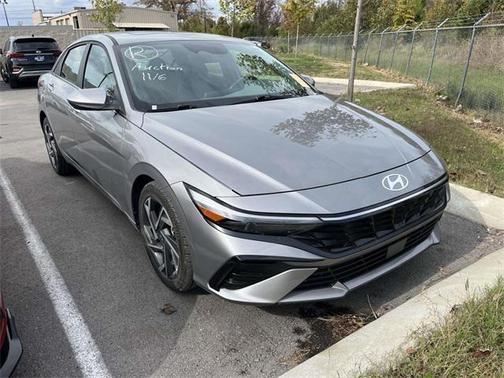 2025 Hyundai ELANTRA SEL