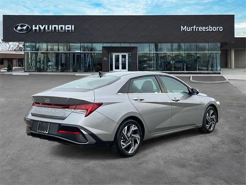 2025 Hyundai ELANTRA SEL