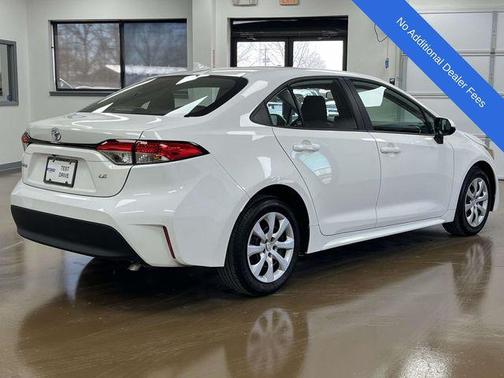 Ice Cap 2025 Toyota Corolla LE